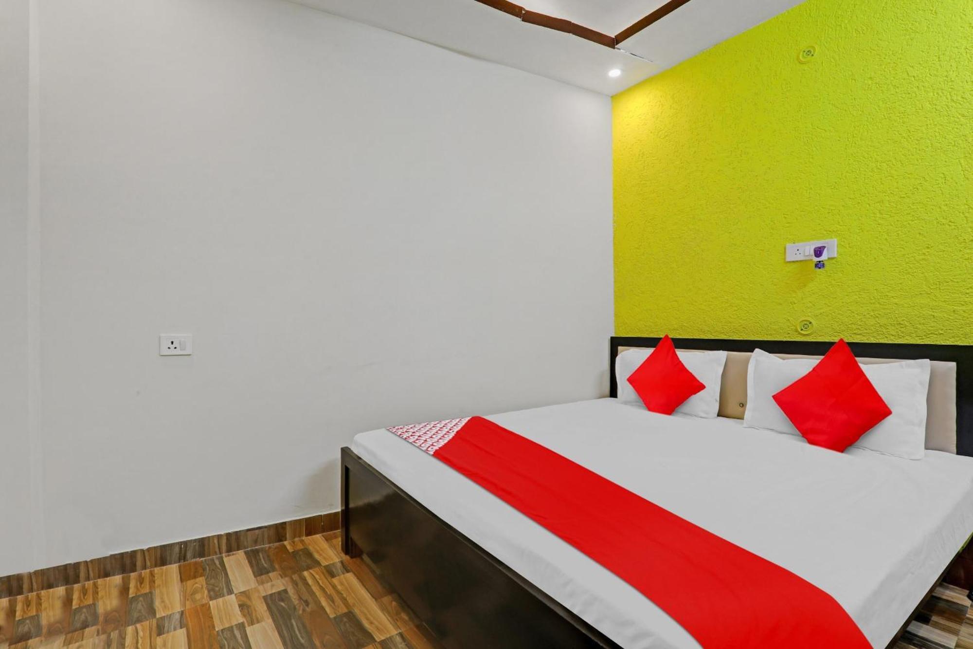 Hotel O R K Hotels 勒克瑙 外观 照片