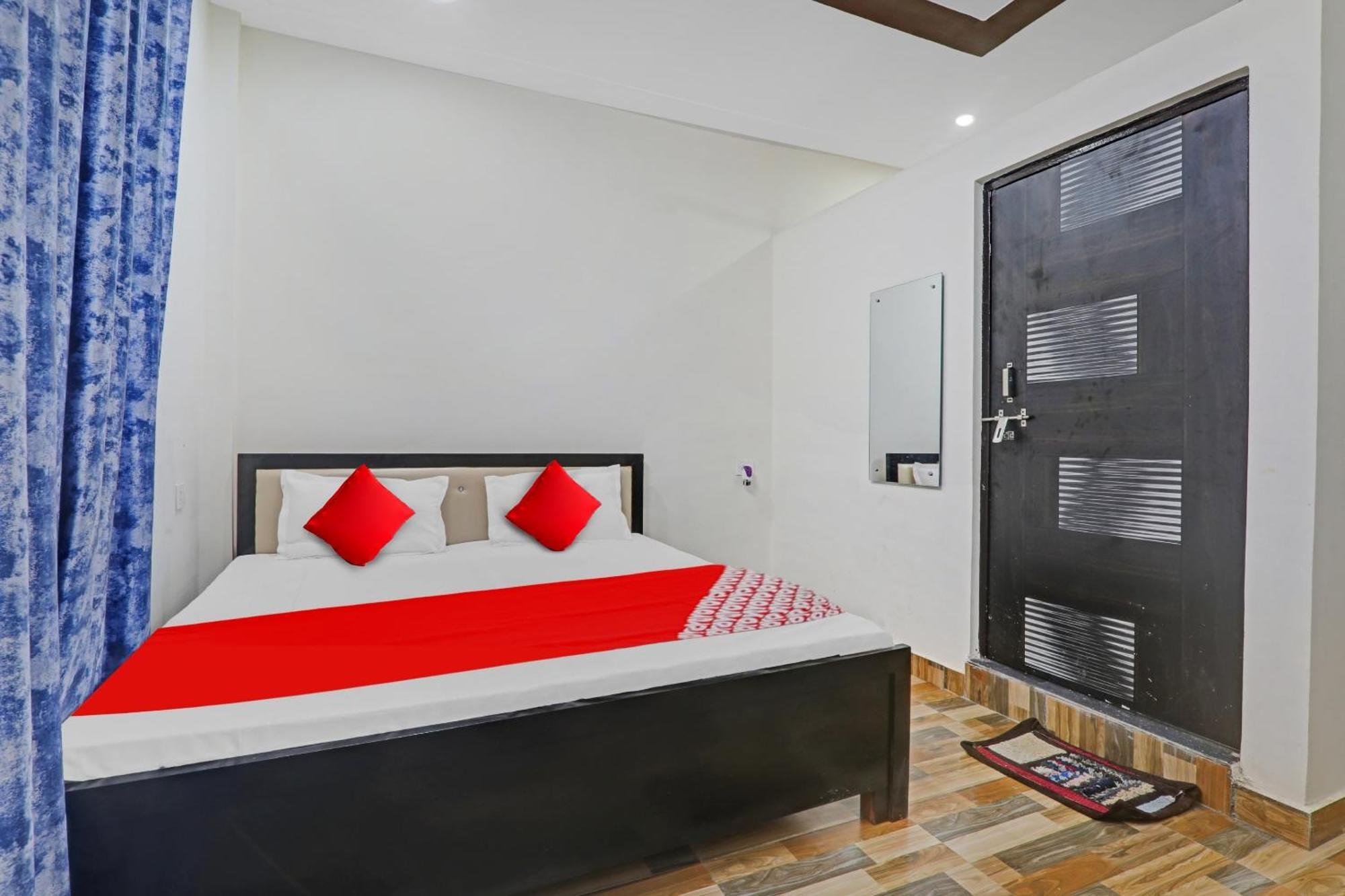 Hotel O R K Hotels 勒克瑙 外观 照片