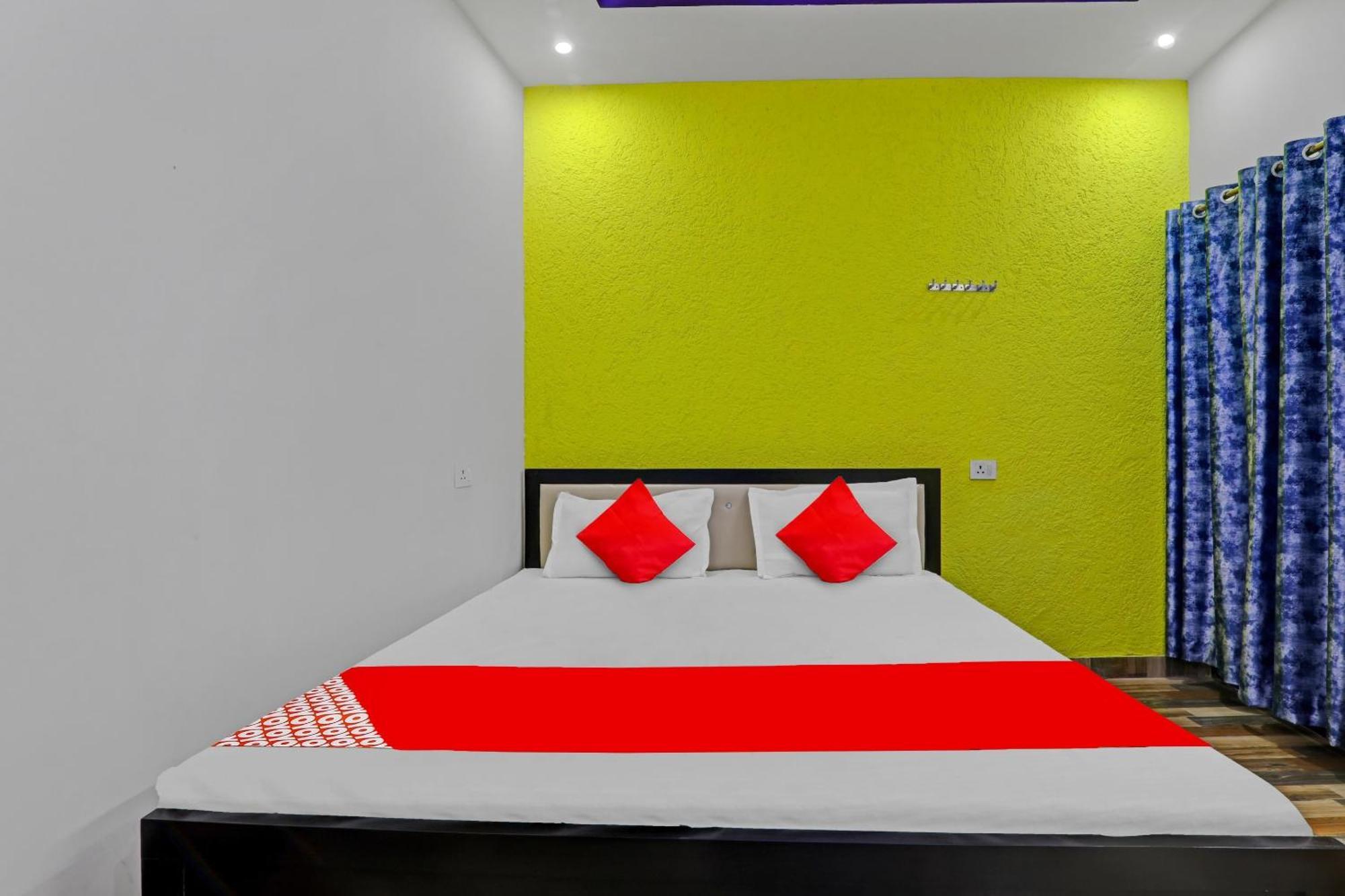 Hotel O R K Hotels 勒克瑙 外观 照片