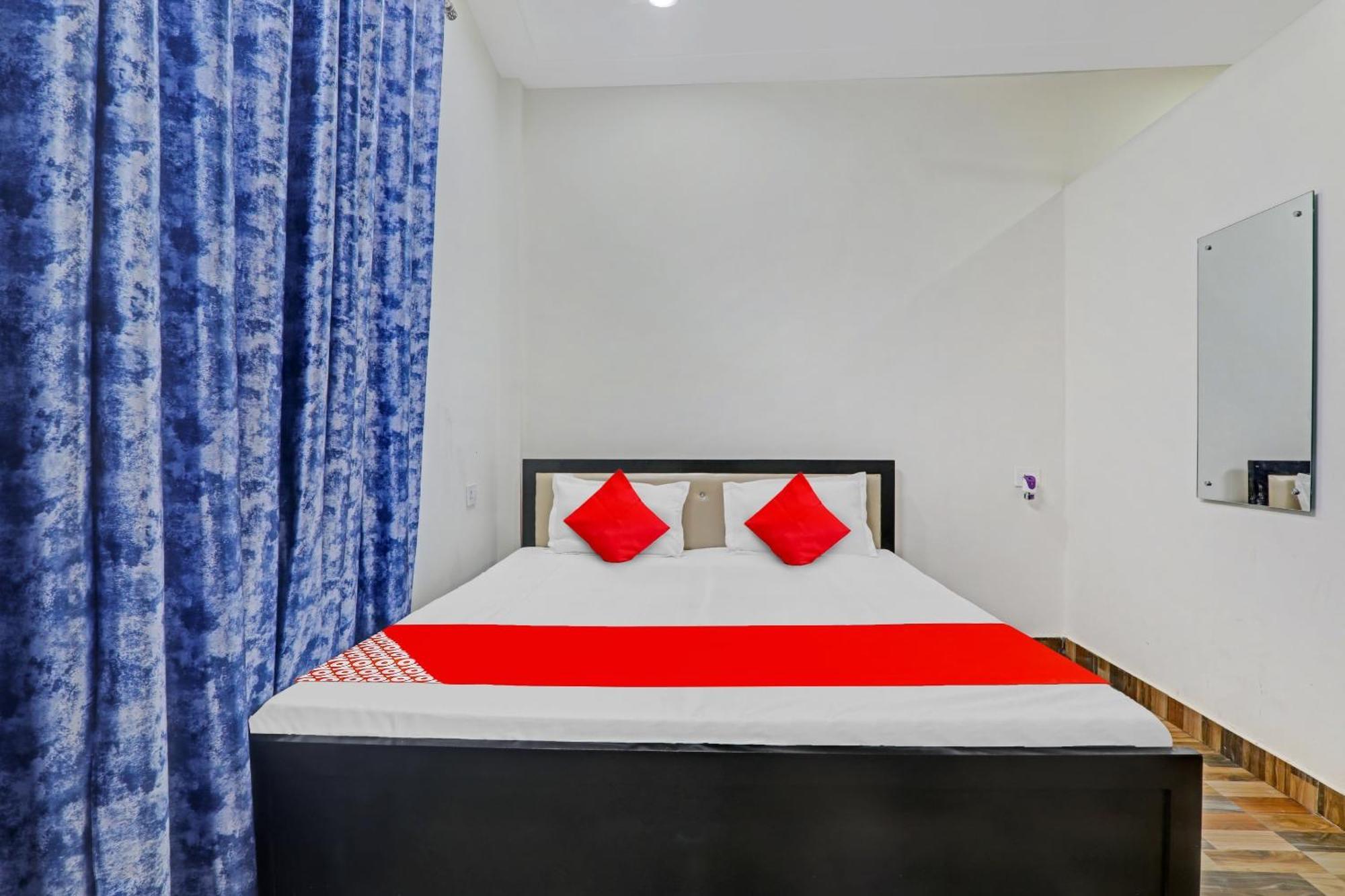 Hotel O R K Hotels 勒克瑙 外观 照片
